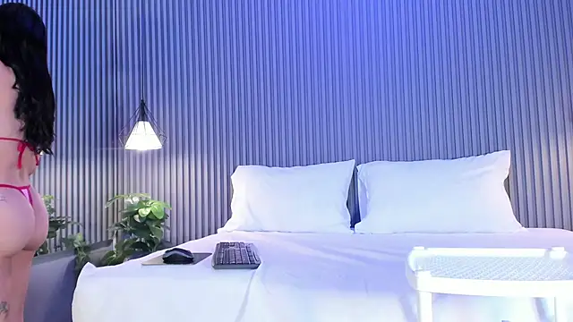 Snapshot of MaluDiaz chatting on 10-16-25, 05:14 MaluDiaz online show from 10-16-25, 05:14