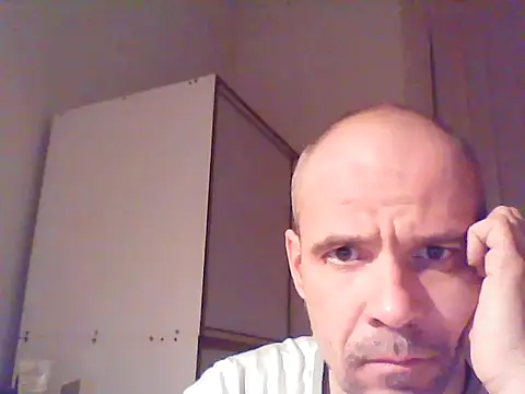 Snapshot of Franc113 chatting on 01-13-26, 08:03 Franc113 online show from 01-13-26, 08:03