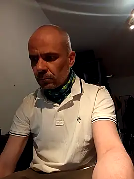 Snapshot of Franc113 chatting on 03-24-26, 11:21 Franc113 online show from 03-24-26, 11:21