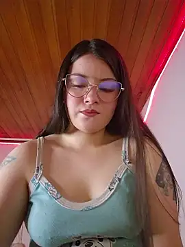 Snapshot of juli05star20 chatting on 05-01-26, 11:20 juli05star20 online show from 05-01-26, 11:20