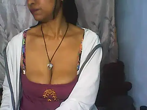 Snapshot of nene_belle chatting on 09-19-25, 06:15 nene belle online show from 09-19-25, 06:15