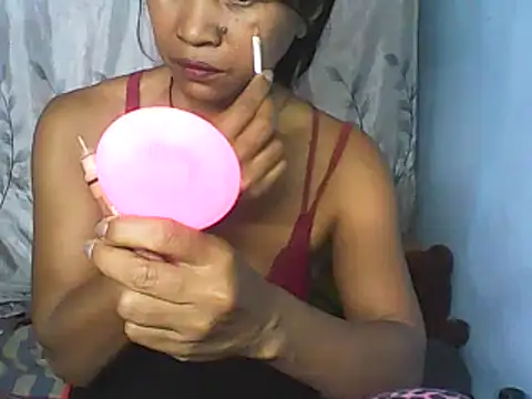 Snapshot of nene_belle chatting on 10-16-25, 06:47 nene belle online show from 10-16-25, 06:47