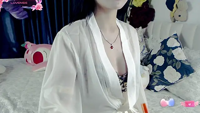 Snapshot of Nacy-Moonlight chatting on 12-10-24, 04:38 Nacy-Moonlight online show from 12-10-24, 04:38