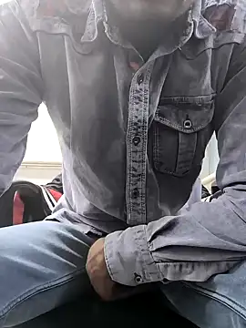 Snapshot of toxicboy121212 chatting on 02-19-25, 01:17 toxicboy121212 online show from 02-19-25, 01:17