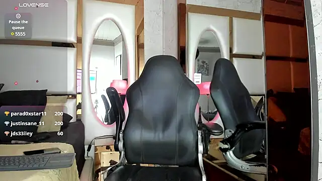 Snapshot of CloeRodriguez chatting on 02-09-25, 09:28 CloeRodriguez online show from 02-09-25, 09:28