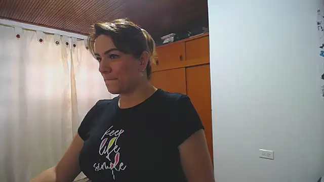 Snapshot of wandarubio chatting on 02-02-25, 10:06 wandarubio online show from 02-02-25, 10:06