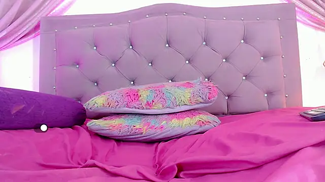 Snapshot of SexyJuliii21 chatting on 01-10-25, 05:47 SexyJuliii21 online show from 01-10-25, 05:47