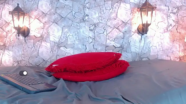 Snapshot of SexyJuliii21 chatting on 01-12-25, 06:49 SexyJuliii21 online show from 01-12-25, 06:49
