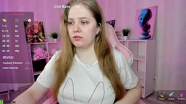 Snapshot of Megan_Violer chatting on 04-22-26, 05:25 Megan Violer online show from 04-22-26, 05:25