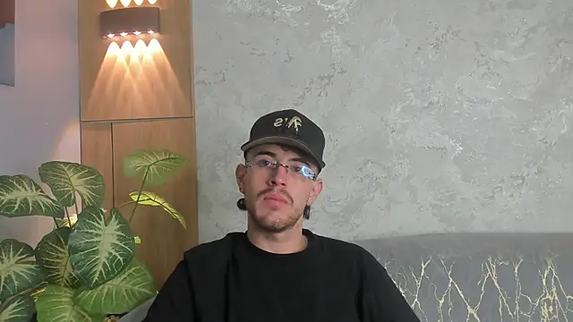CodyWalkerR online show from 06-11-26, 05:33
