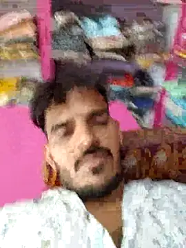 Snapshot of absoluteright chatting on 05-18-26, 08:42 absoluteright online show from 05-18-26, 08:42