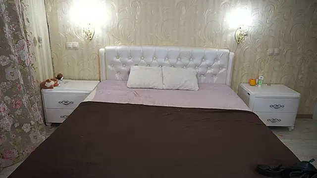 Snapshot of LunaaMayy chatting on 11-01-25, 04:20 LunaaMayy online show from 11-01-25, 04:20