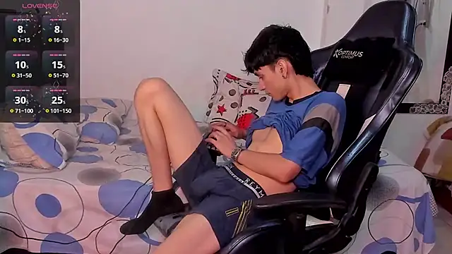 cute diego  online show from 10-03-25, 10:40