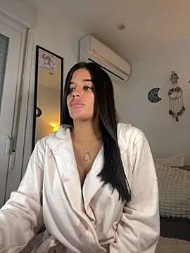 EmelyRogers online show from 11-28-25, 06:32