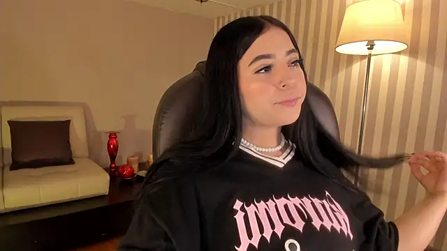 Maaiitee online show from 11-22-25, 06:29