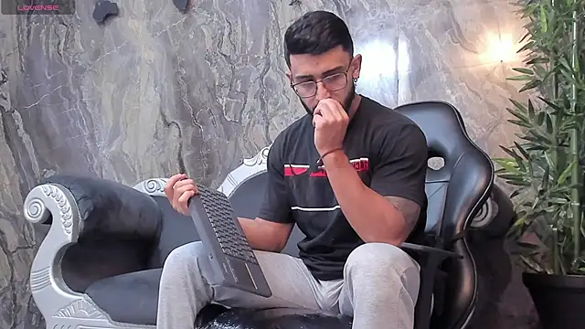 Liam Kleiin online show from 03-05-25, 11:28