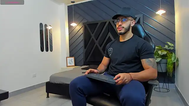 Liam Kleiin online show from 10-02-25, 11:17