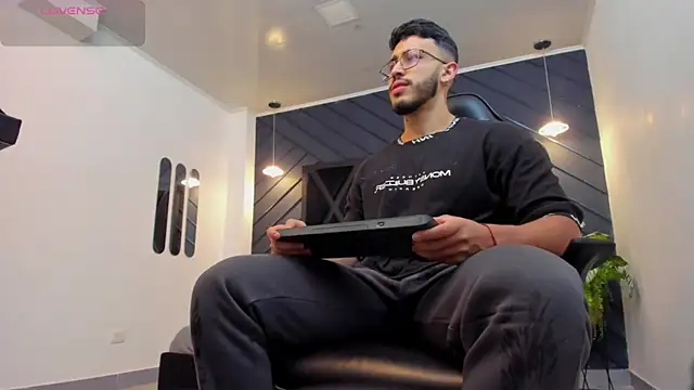 Liam Kleiin online show from 10-23-25, 11:20