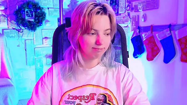 Snapshot of RocKStone_ chatting on 12-20-25, 08:21 RocKStone online show from 12-20-25, 08:21