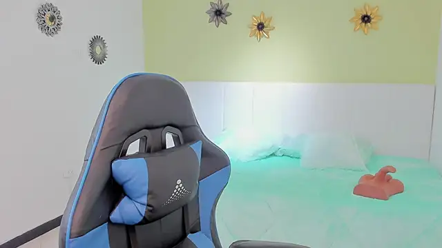 amira cute2 online show from 02-01-25, 07:36