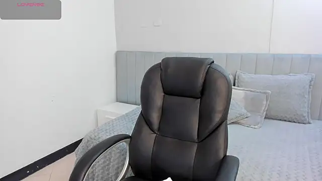 amira cute2 online show from 03-20-25, 01:04