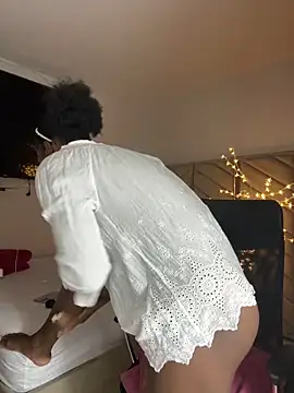 kellya  online show from 09-21-25, 10:33