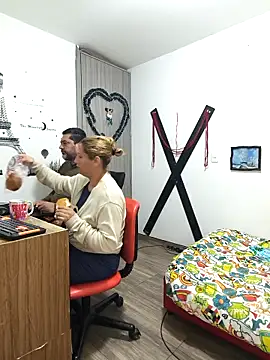 hotandfierylatinos2023 online show from 03-13-25, 10:05