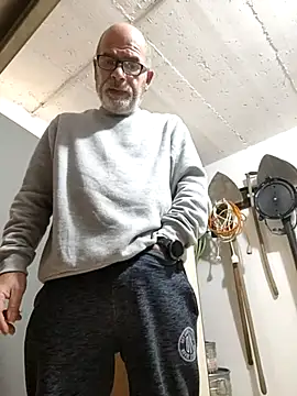 bottomhairy online show from 02-11-26, 05:07