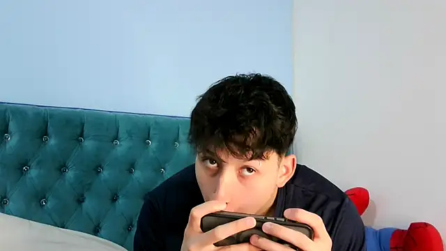  Thomas hot  online show from 01-10-26, 01:51