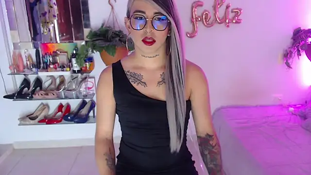 Laveneno ortiz07 online show from 12-16-24, 11:07