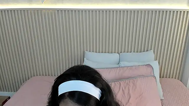 charlottebrowns  online show from 03-28-26, 12:05