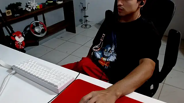 Snapshot of Thieves9 chatting on 12-21-25, 12:51 Thieves9 online show from 12-21-25, 12:51