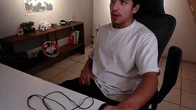 Snapshot of Thieves9 chatting on 02-04-26, 05:41 Thieves9 online show from 02-04-26, 05:41