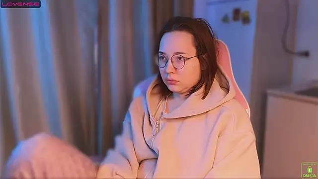 Snapshot of Airyhill chatting on 02-02-26, 12:37 Airyhill online show from 02-02-26, 12:37