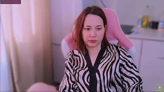 Snapshot of Airyhill chatting on 02-18-26, 11:39 Airyhill online show from 02-18-26, 11:39