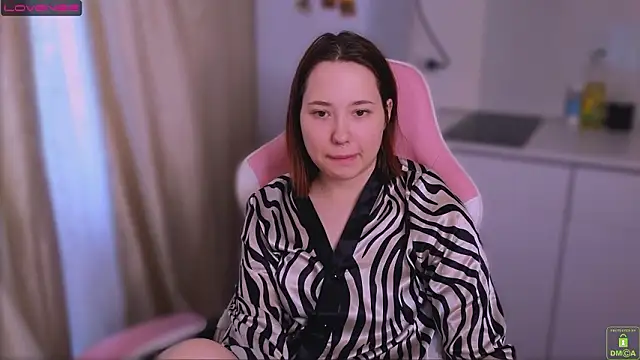 Snapshot of Airyhill chatting on 02-19-26, 11:50 Airyhill online show from 02-19-26, 11:50