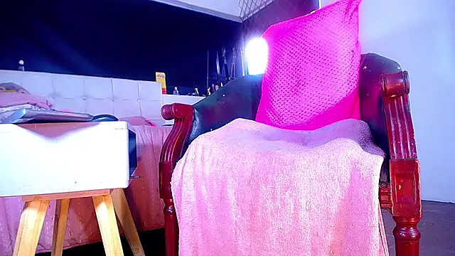 bellatrixx 69 online show from 09-24-25, 11:24