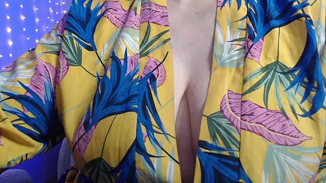 Snapshot of missdaniels chatting on 01-22-25, 11:21 missdaniels online show from 01-22-25, 11:21