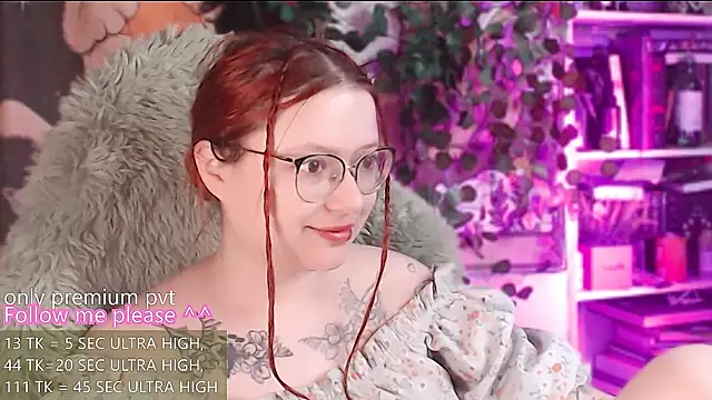 Snapshot of me__hanna chatting on 06-05-26, 04:41 me hanna online show from 06-05-26, 04:41