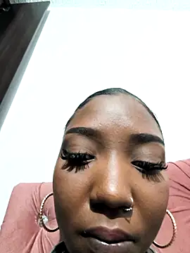 Snapshot of lilit_kyteler chatting on 10-19-25, 02:12 lilit kyteler online show from 10-19-25, 02:12