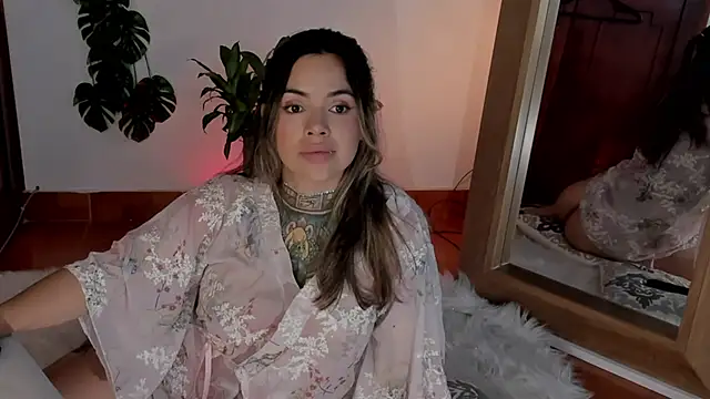 yandracelisofficial online show from 02-25-25, 01:20