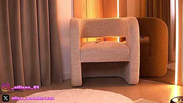 VanessaSimon online show from 03-22-26, 06:17