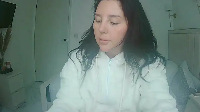 Snapshot of magical_mia chatting on 04-16-26, 10:16 magical mia online show from 04-16-26, 10:16