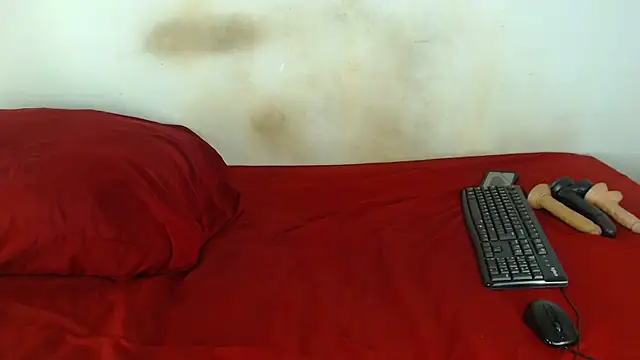Snapshot of FAT_ASS27 chatting on 04-30-26, 07:53 FAT ASS27 online show from 04-30-26, 07:53