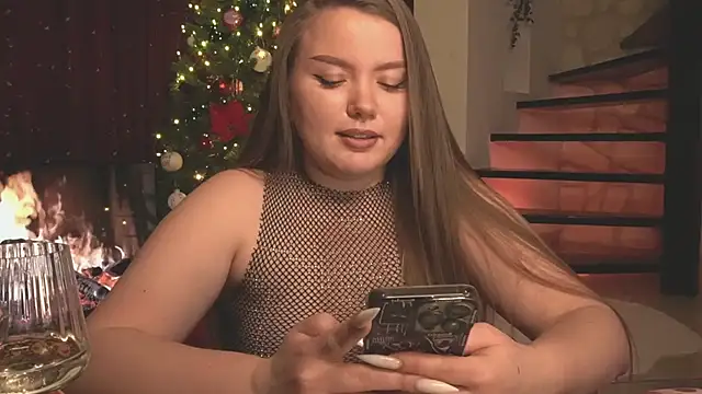 Snapshot of DaisyStacey chatting on 12-31-24, 11:06 DaisyStacey online show from 12-31-24, 11:06