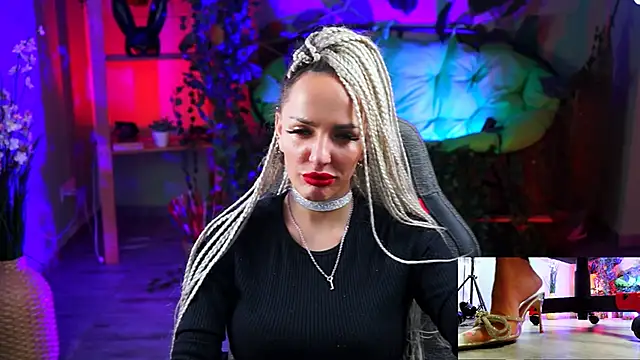 Snapshot of MonicaMaxwel chatting on 01-27-25, 05:15 MonicaMaxwel online show from 01-27-25, 05:15