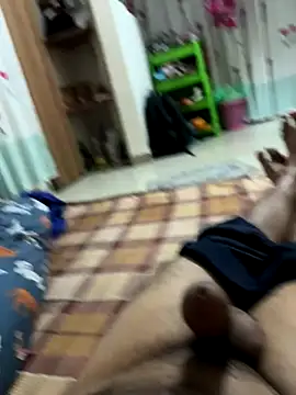 Snapshot of bangali_sex_god chatting on 11-23-25, 01:33 bangali sex god online show from 11-23-25, 01:33