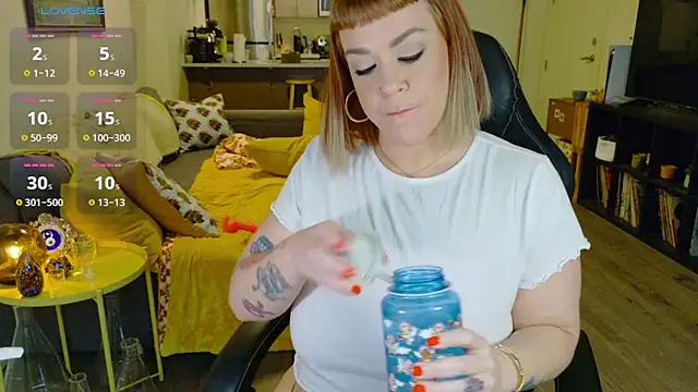 Snapshot of WendyDarling chatting on 03-18-25, 06:48 WendyDarling online show from 03-18-25, 06:48