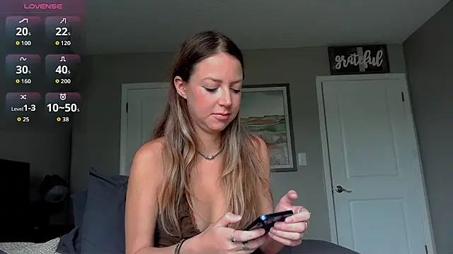 Snapshot of molly_witha_chance chatting on 11-06-25, 05:47 molly witha chance online show from 11-06-25, 05:47