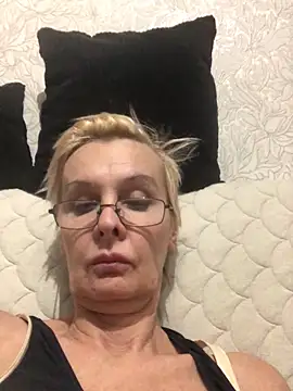 HelgaHimmell online show from 11-19-25, 09:04